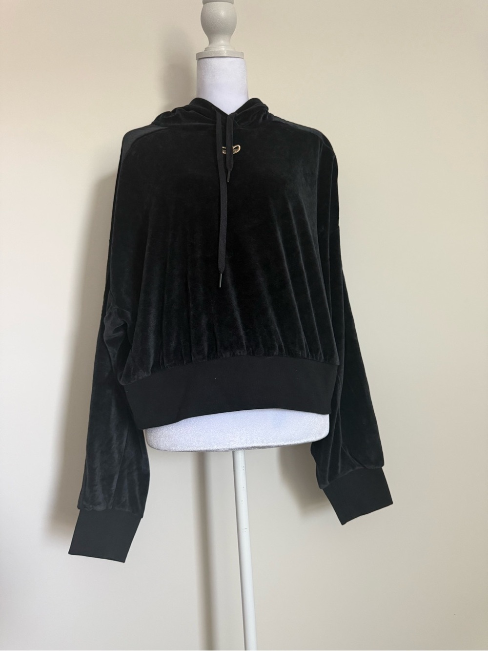 adidas cropped hoodie and cozy velour size medium black